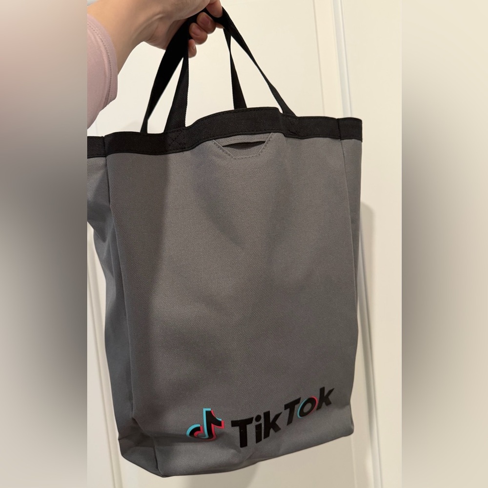 Tik tok tote/backpack